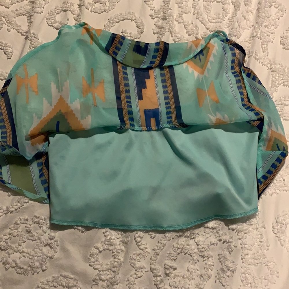 Crop top - Picture 2 of 3